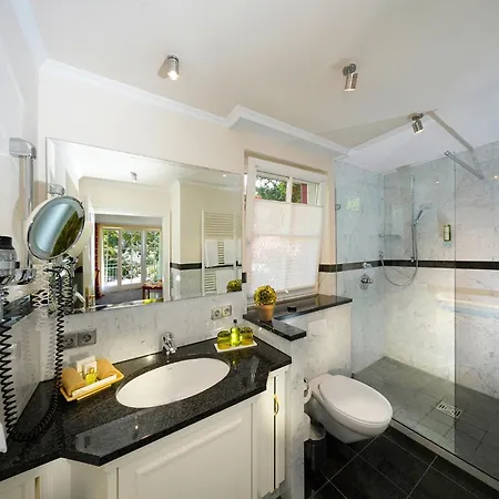 Rebstock Hotel 4*