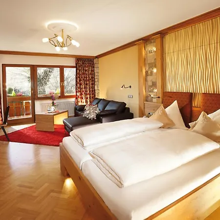 Hotel Rebstock 4*
